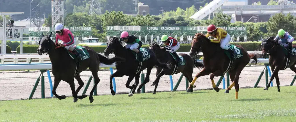 【小倉記念】紅一点“英国淑女”イングランドアイズが牡馬ナデ斬り!　松若「勝ててうれしい」 - スポニチ Sponichi Annex ギャンブル