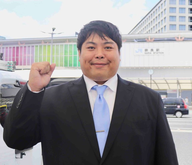 へずまりゅう氏 奈良市議選当選確実！“3度目の正直"で議員に 出馬55人中最年少（よろず～ニュース） - Yahoo!ニュース - Yahoo!ニュース