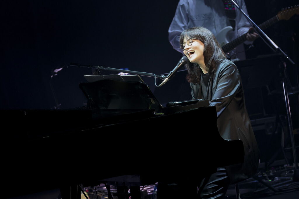 【ライブレポート】アンジェラ・アキ11年ぶり全国ツアーが故郷・徳島から開幕！「感無量な状態です」（THE FIRST TIMES） - Yahoo!ニュース