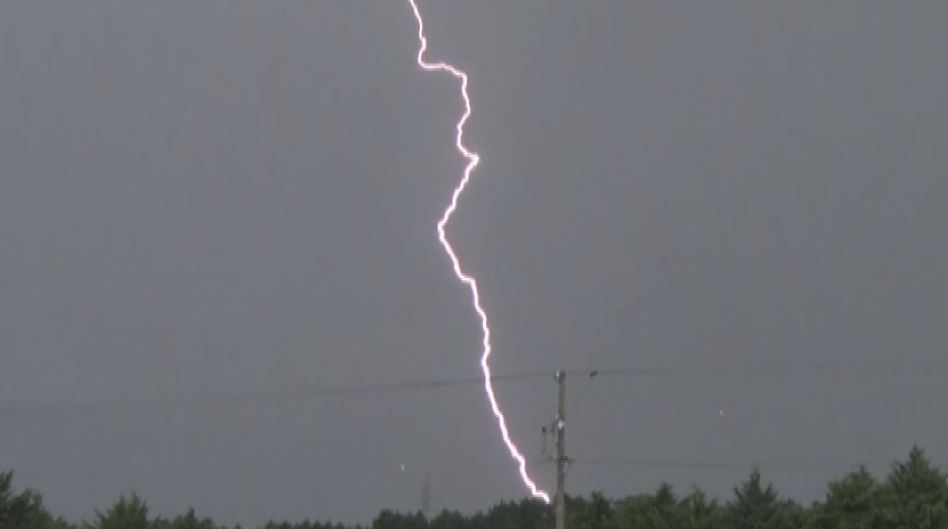 連日の「ゲリラ雷雨」 長野県内では大気の状態が不安定 23日夜遅くにかけて土砂災害などに注意（NBS長野放送） - Yahoo!ニュース - Yahoo!ニュース