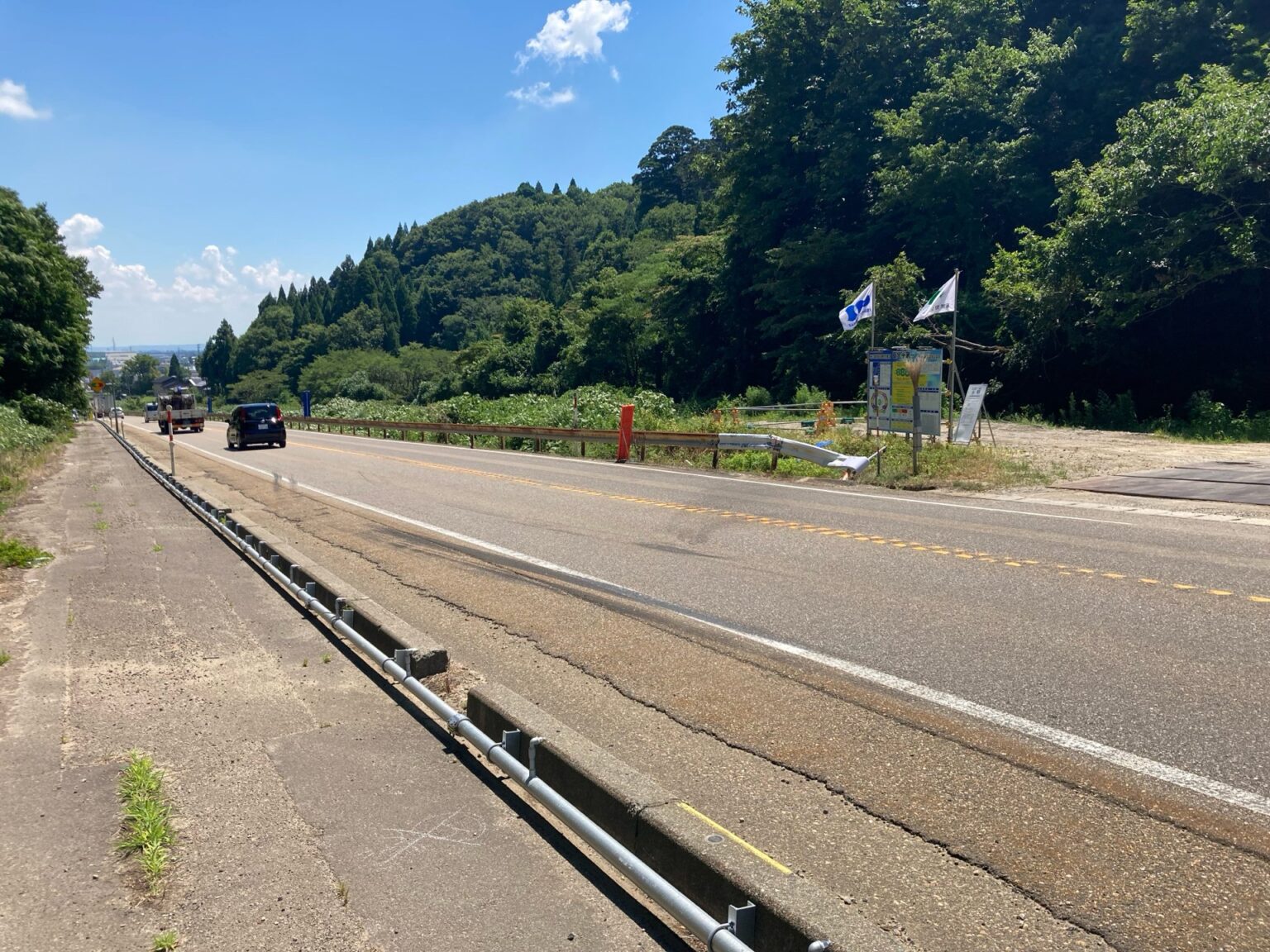 大型トラックと正面衝突…普通車の69歳男性 死亡　未明の国道8号　富山・小矢部市（チューリップテレビ） - Yahoo!ニュース