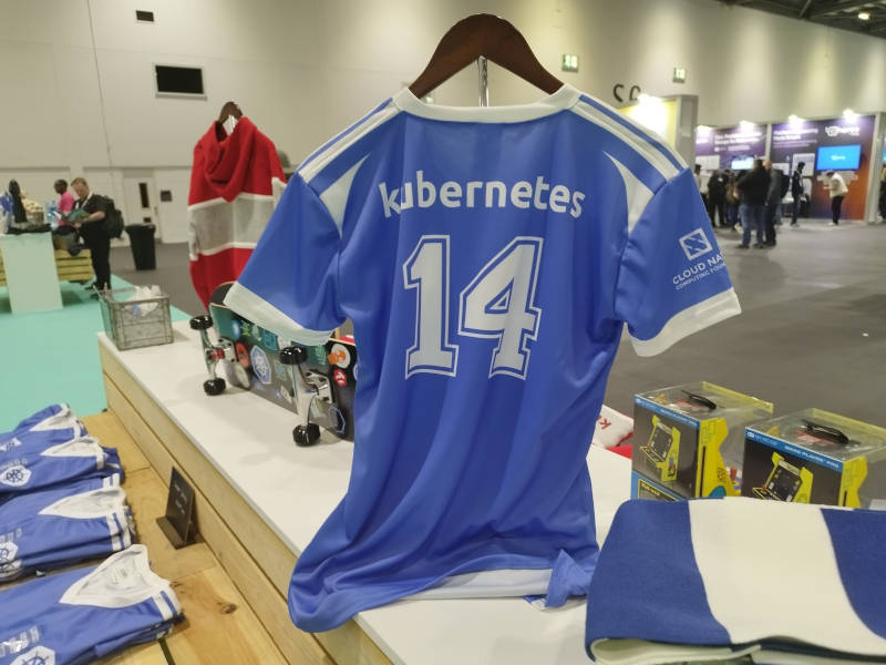 サッカー好きのイギリス人っぽさ満点のKubernetesのジャージ