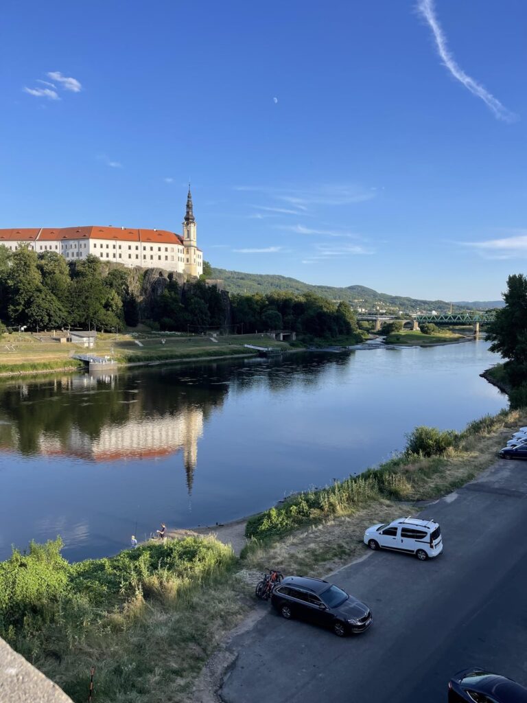 訪問したチェコ🇨🇿初めて、私は何を学びましたか