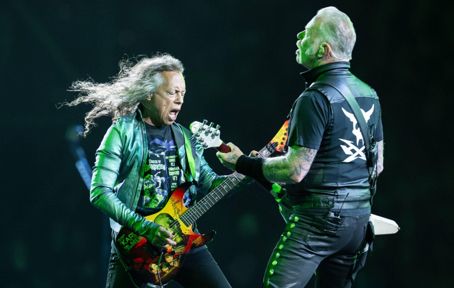 メタリカは米国政府に「Enter Sandman」の不正使用を特徴とするビデオを撤回するように強制します