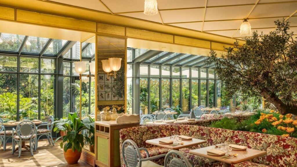 2024年最新、パリのおすすめホテル24選──5つ星からおしゃれなデザイナーズまでを厳選 | Vogue Japan