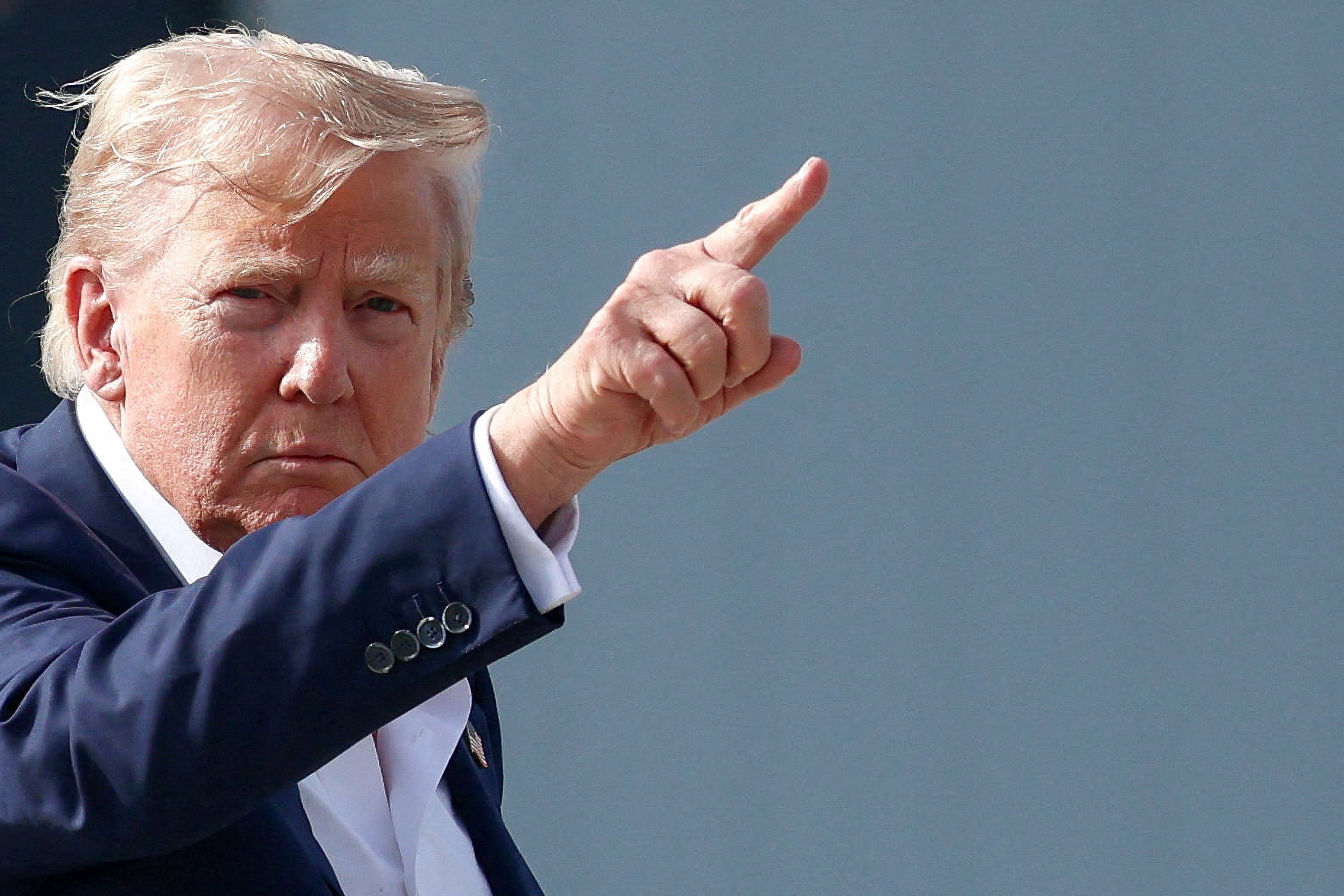 トランプ氏の支持率40％に低下、2期目で最低水準＝調査