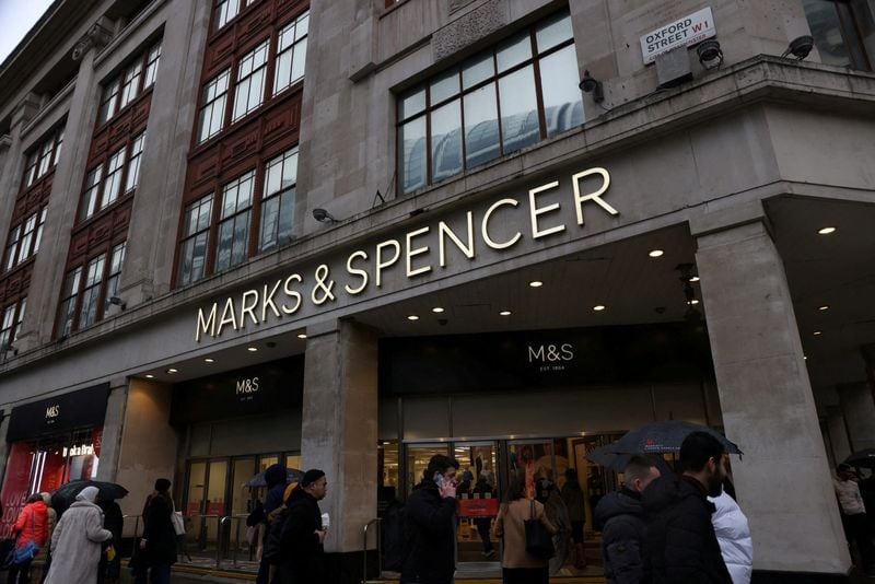 M&S、生協、ハロッズがサイバー攻撃の標的に：容疑者4人を逮捕