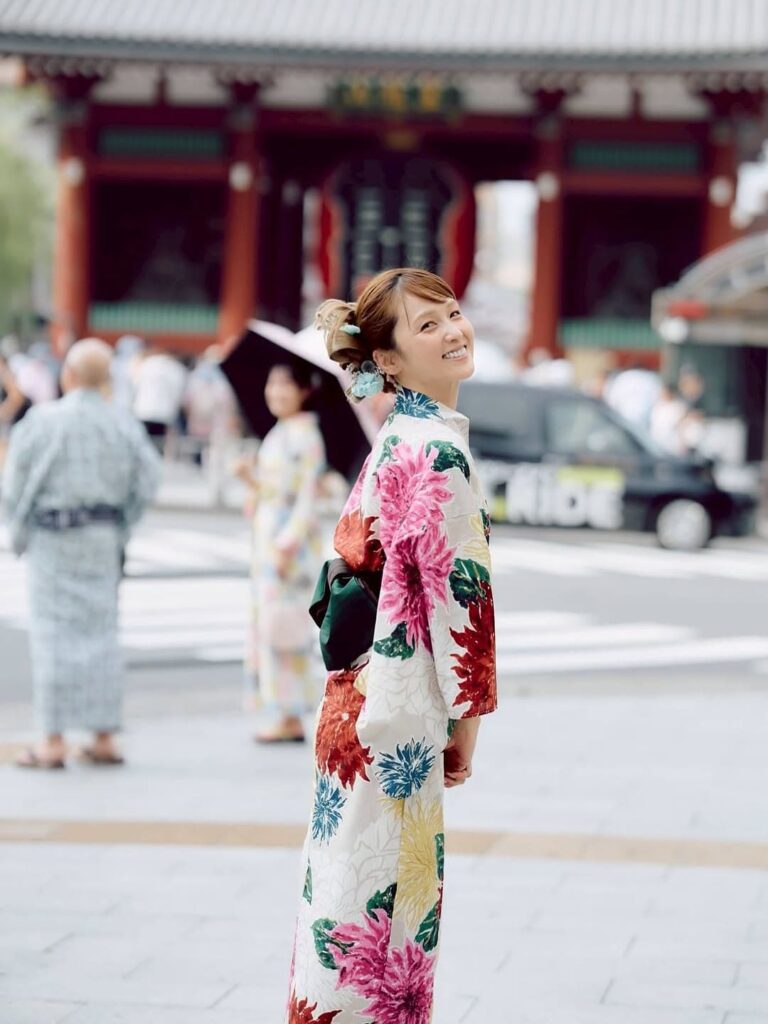 “夏が似合いすぎ” 人気歌手〇〇の浴衣姿にファン騒然「惚れ直した」 | 話題の投稿 | スポーツブル (スポブル)