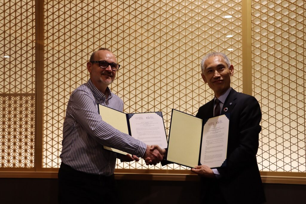 メキシコ大学院大学アジア・アフリカ研究センターと本学グローバル日本学教育研究拠点の間で学術交流協定が締結されました － 大阪大学