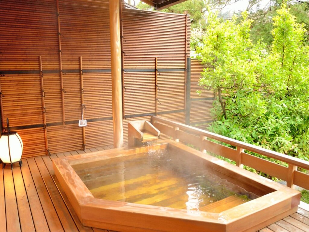 東京から日帰りで行きたい「石川県の温泉地」ランキング！ 「和倉温泉」と並んで同率1位だったのは？ - All About ニュース