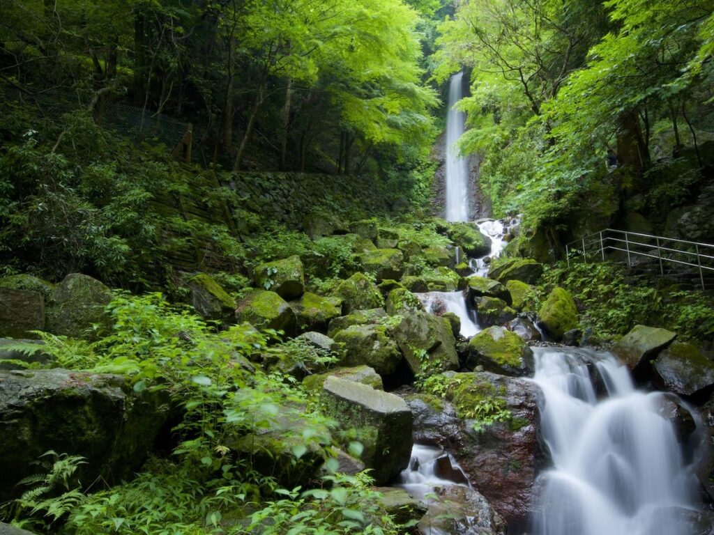 好き＆行ってみたい「岐阜県のパワースポット」ランキング！ 2位「養老の滝」を抑えた1位は？ - All About ニュース