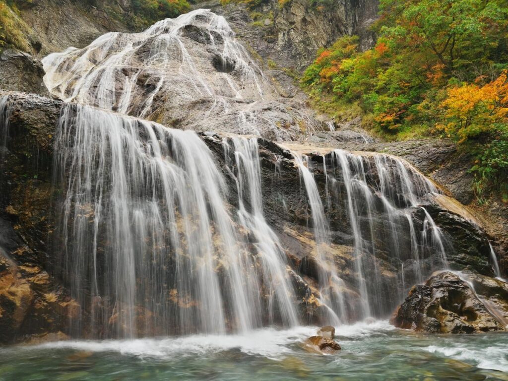 夏に行きたい「石川県の避暑観光地」ランキング！ 2位「白山白川郷ホワイトロード」、圧倒的1位は？【2025年調査】 - All About ニュース