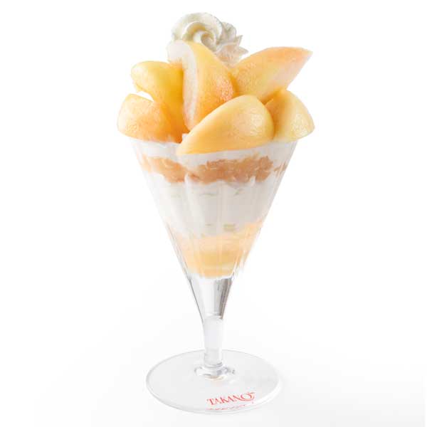 「福島県産桃のパフェ」 税込￥2,090