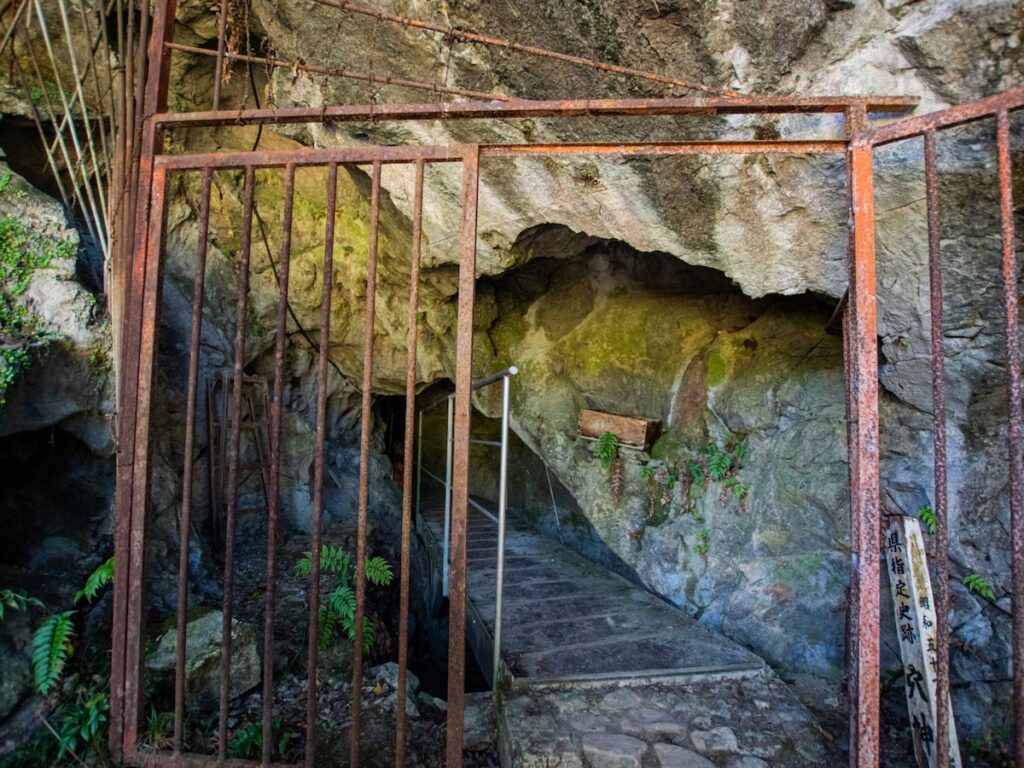 夏に行きたい「愛媛県の避暑観光地」ランキング! 2位は「穴神鍾乳洞」、1位は?【2025年調査】 – All About ニュース 夏に行きたい「愛媛県の避暑観光地」ランキング! 2位は「穴神鍾乳洞」、1位は?【2025年調査】 - All About ニュース