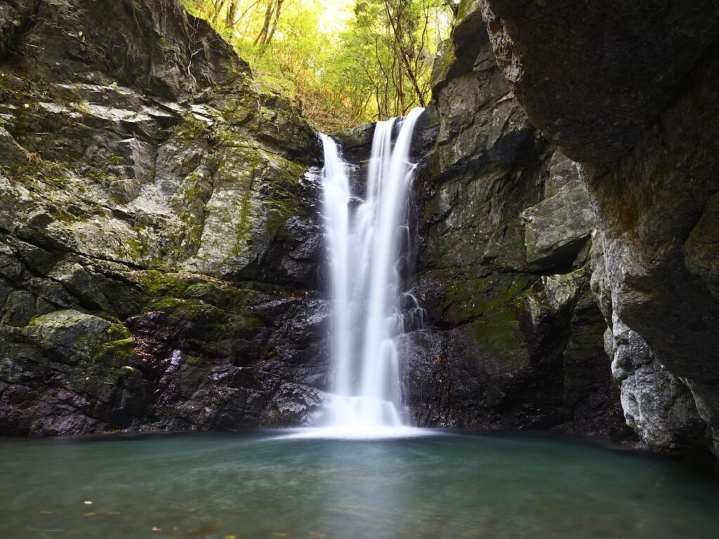 夏に行きたい「大阪府の穴場秘境」ランキング! 2位は「滝畑四十八滝」、1位は?【2025年調査】 – All About ニュース 夏に行きたい「大阪府の穴場秘境」ランキング! 2位は「滝畑四十八滝」、1位は?【2025年調査】 - All About ニュース