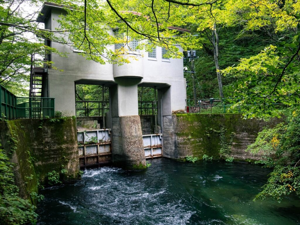 夏に行きたい「青森県の穴場秘境」ランキング! 「十和田湖子ノ口」などを抑えた1位は?【2025年調査】 – All About ニュース 夏に行きたい「青森県の穴場秘境」ランキング! 「十和田湖子ノ口」などを抑えた1位は?【2025年調査】 - All About ニュース