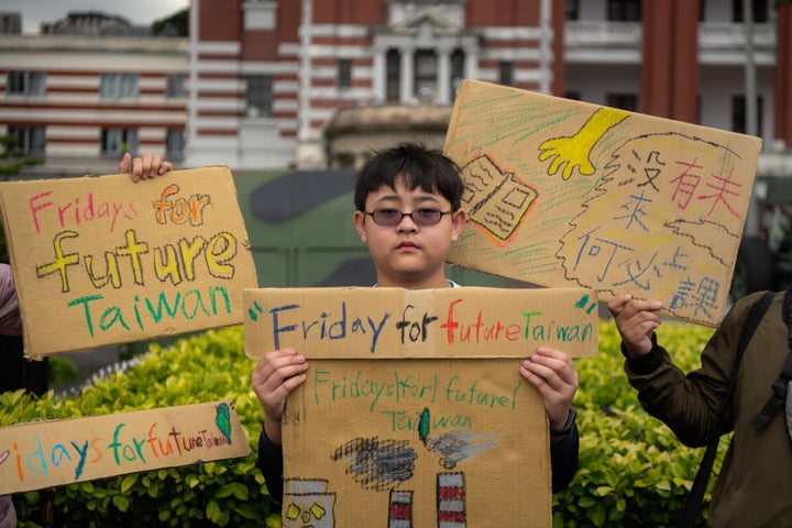 気候変動対策を呼びかける、Fridays For Future台湾の12歳の少年。