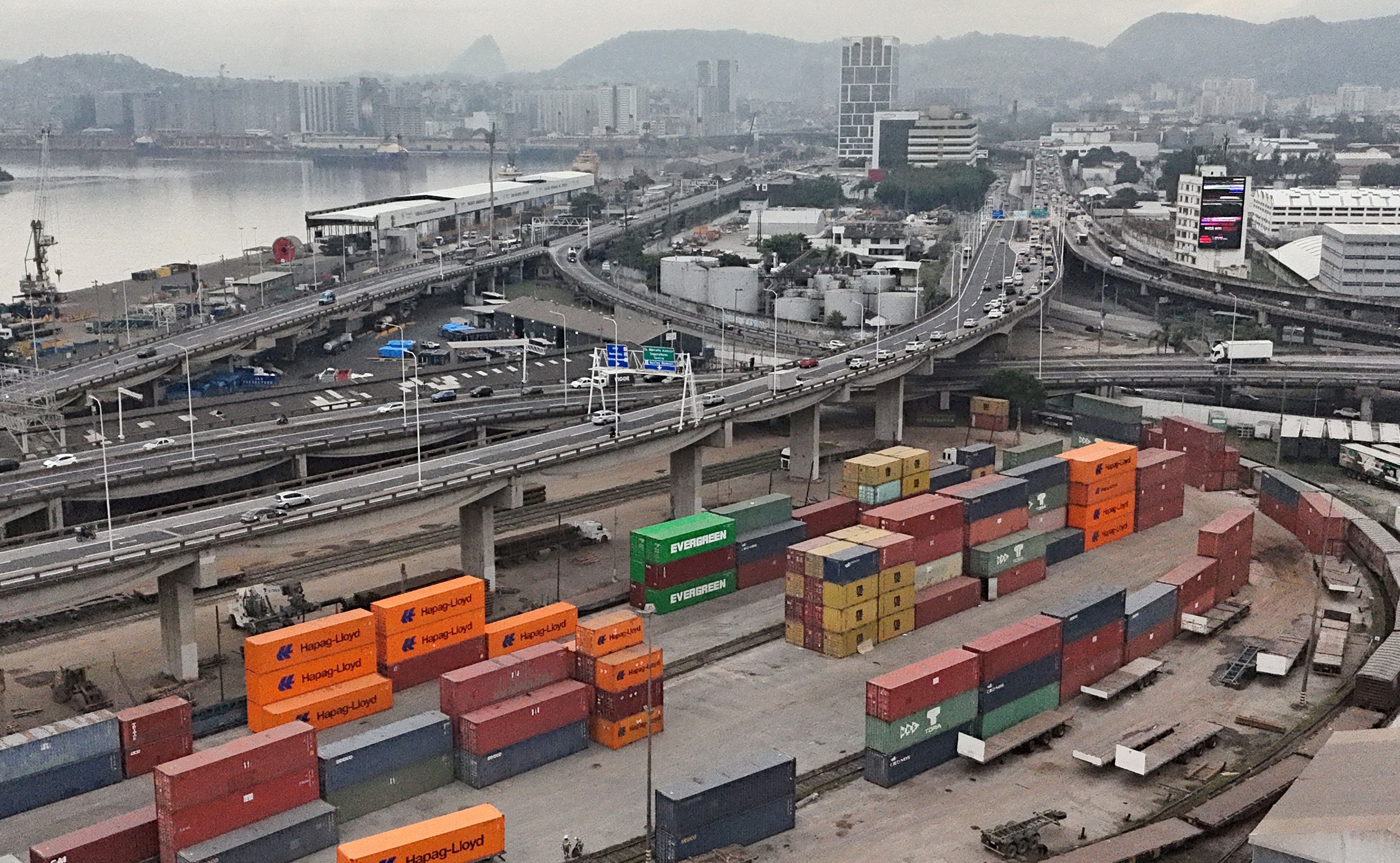 ブラジル、8月1日の期限までに米関税問題の解決目指す＝副大統領