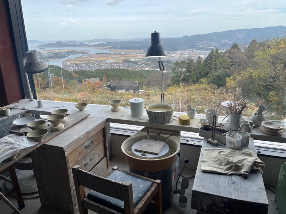 馬場さんの席から見える伊万里港