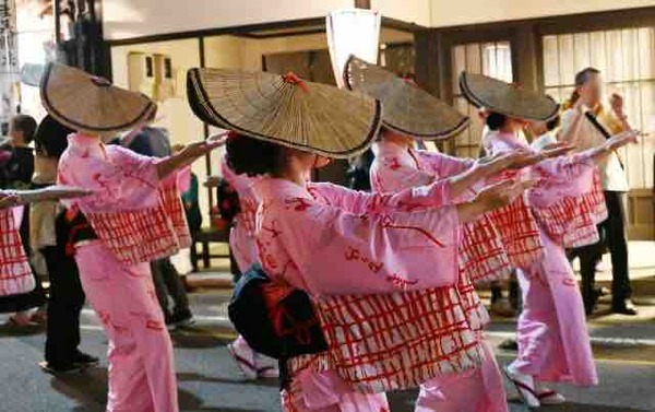 八尾の前夜祭が富山駅前へ！ 『オーバード・ホール』で『越中八尾おわら風の盆 前夜祭 -劇場版-』開催。8月24日。チケット一般発売7月13日～。 : とやま速報