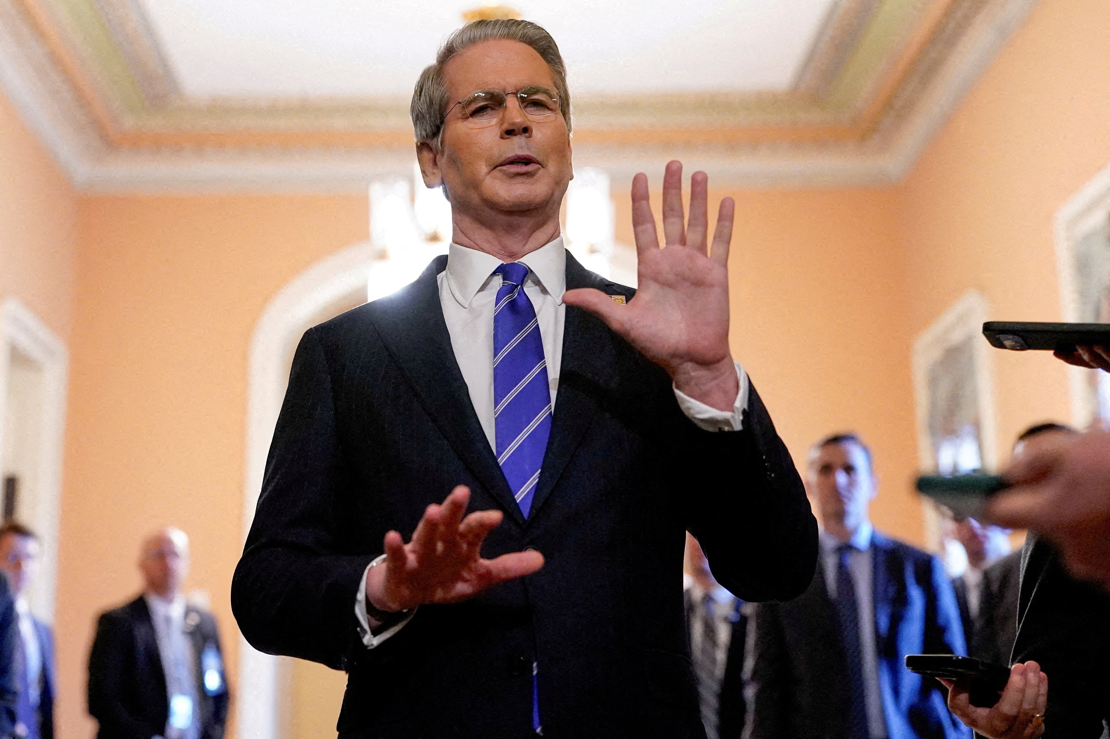 米中、関税期限巡り28─29日にストックホルムで協議＝米財務長官