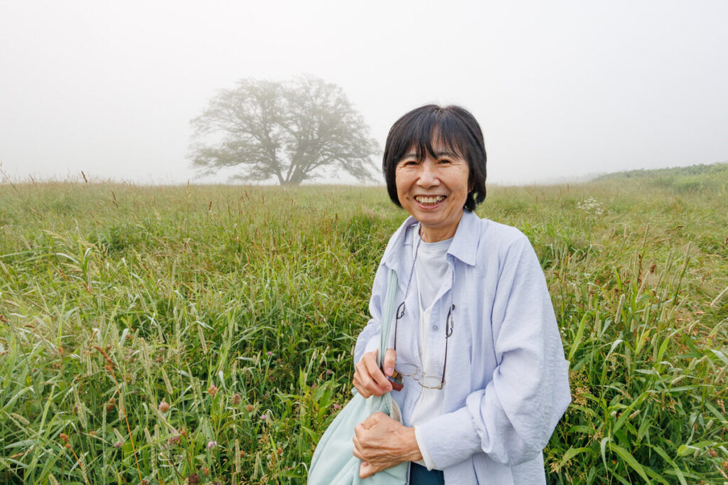 SODANE – 全国からファンが訪れる北海道十勝、豊頃町の「ハルニレの木」。この日も大阪からのゲストが 7D0A9060.jpeg