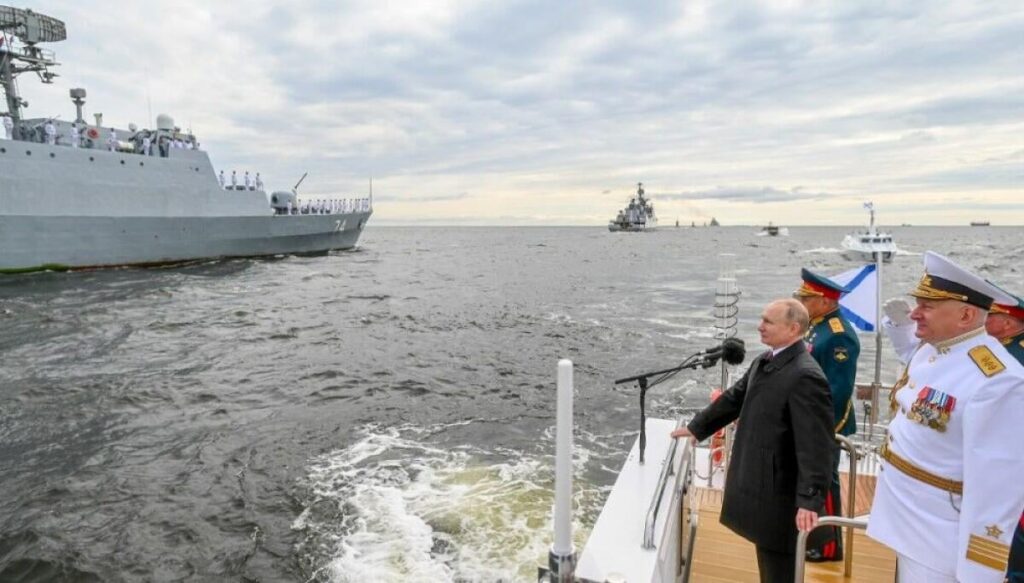 フォンタンカ：攻撃を恐れてキャンセルされた主な海軍パレード