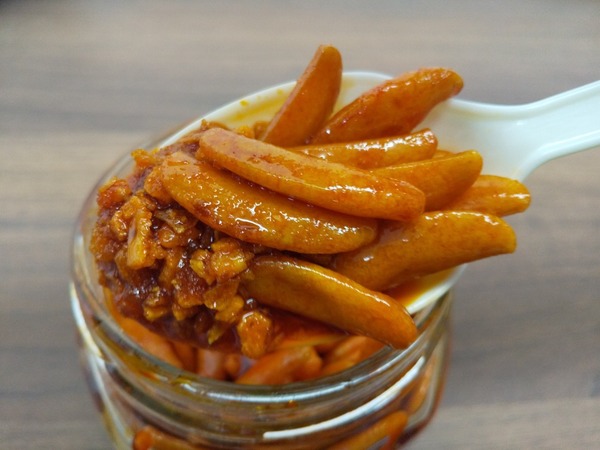 東日本おみやげグランプリ 2025 柿の種のオイル漬けにんにくラー油