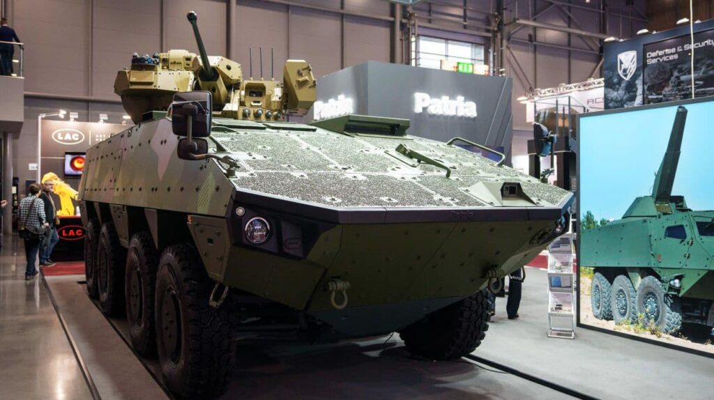 ラトビアウクライナに42パトリア6x6装甲車を供給する