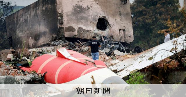 墜落したインド機、燃料スイッチ遮断 「なぜ」とパイロットの音声も - 朝日新聞