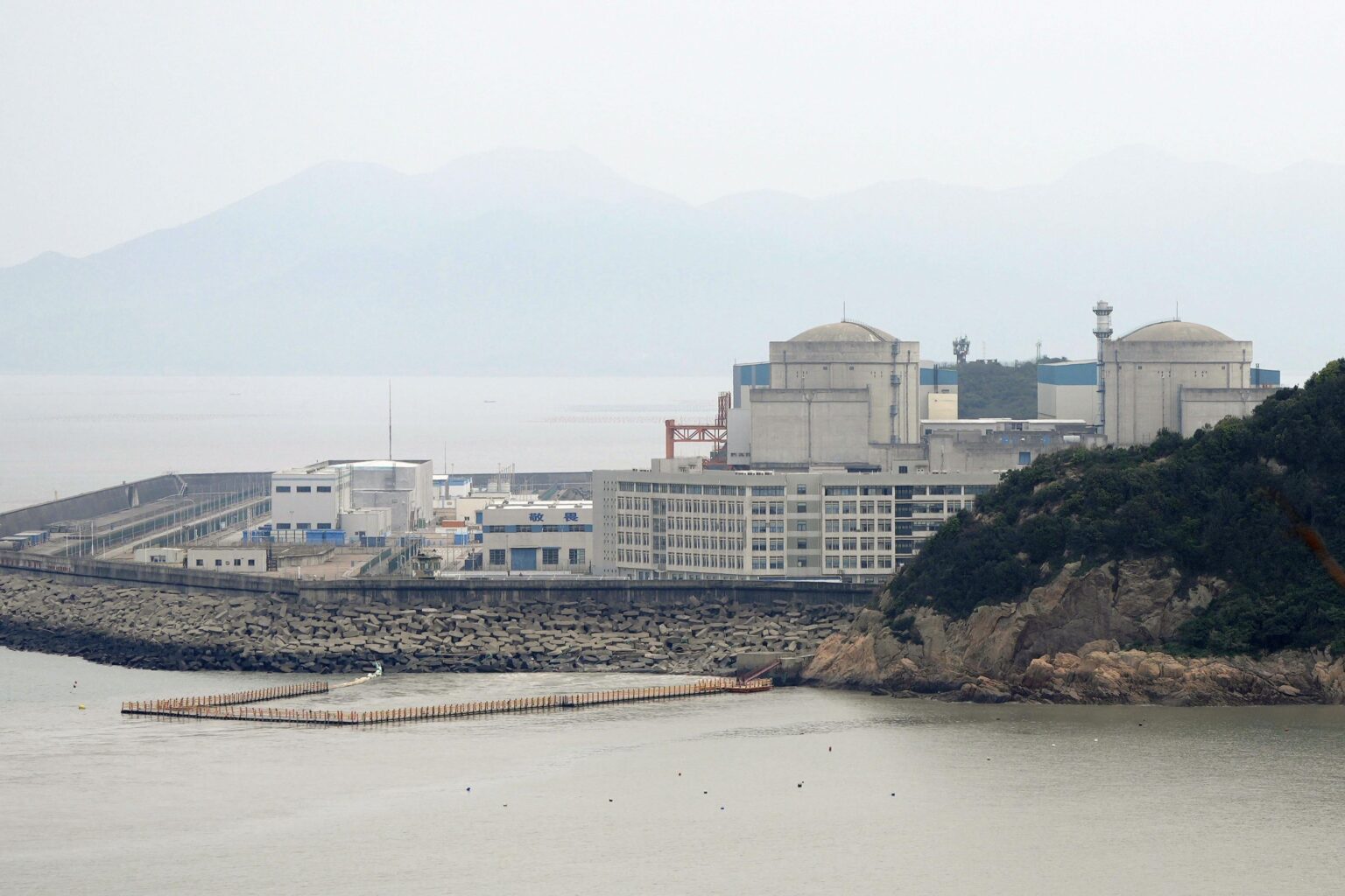 ??「日本は核汚染水を放出するな！😠これは世界へのテロ行為である！😡」（あ、やべウチの方が放射性物質の放出量多かったわ。ないないしとこ🥺）