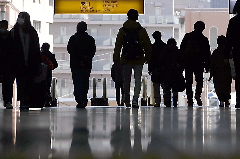 東京都は1163円、長野県は998円…格差も人口流出の一因？ 最低賃金上げ幅が焦点｜信濃毎日新聞デジタル 信州・長野県のニュースサイト - 信濃毎日新聞デジタル