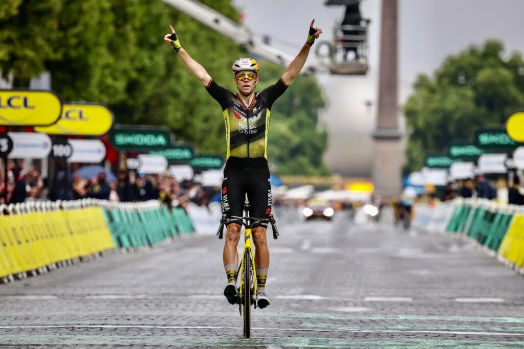 ファンアールトが雨のパリ決戦で独走勝利　ポガチャルは2年連続、4度目の総合優勝に輝く - ツール・ド・フランス2025第21ステージ | cyclowired