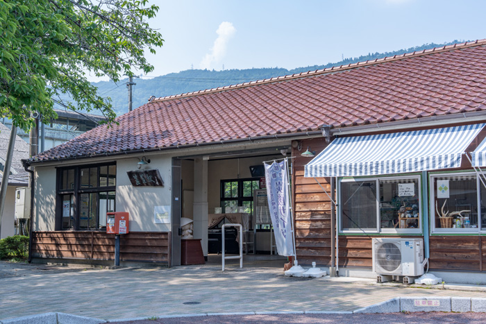 JR笠置駅の駅舎の画像