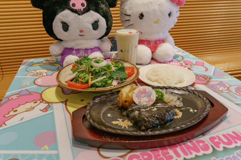 OPAM に「ハーモニーランドコラボカフェ」が期間限定オープン！│LOG OITA