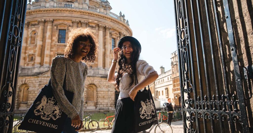 英国政府がファッションに特化した大学院奨学金　日本から留学生を募集 - WWDJAPAN