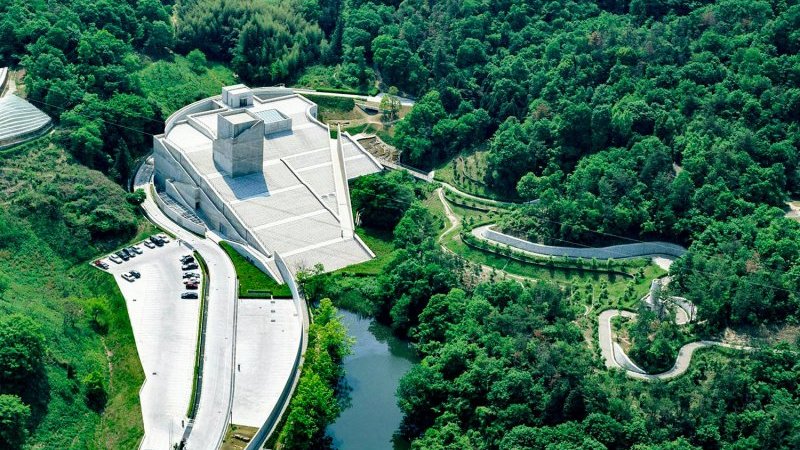 代表作から最新作まで、本人の言葉とともに解説！ 大阪に点在する安藤忠雄建築5選｜Pen Online