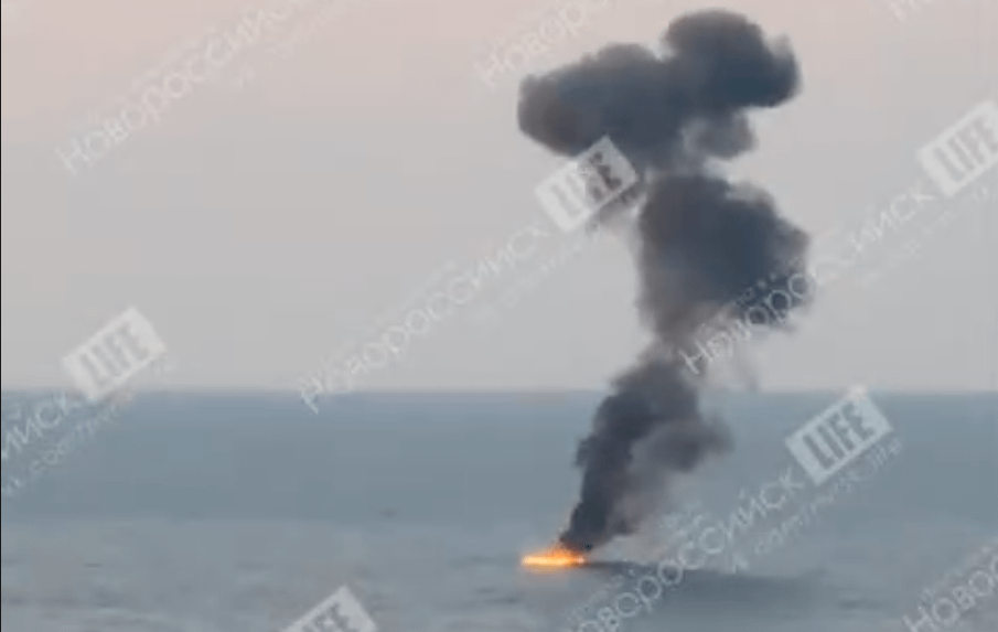 伝えられるところによると、ドローンはロシアの黒海艦隊を攻撃します