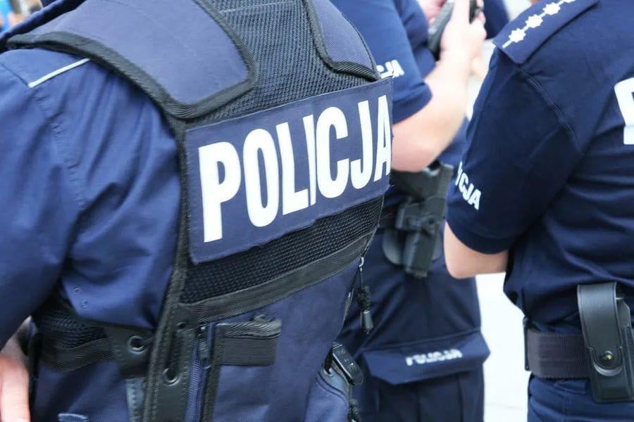 ケニアの市民はグディニアで女性を襲撃しました。警察は、暴行に性的動機があることを否定しています。