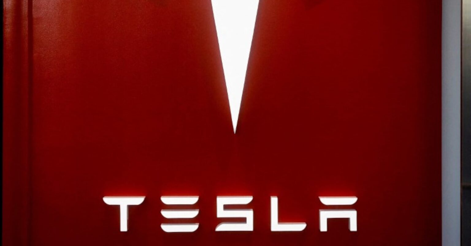 テスラ8%安、マスク氏のコミットメントに疑念 「アメリカ党」結成で | ロイター テスラ8%安、マスク氏のコミットメントに疑念 「アメリカ党」結成で | ロイター