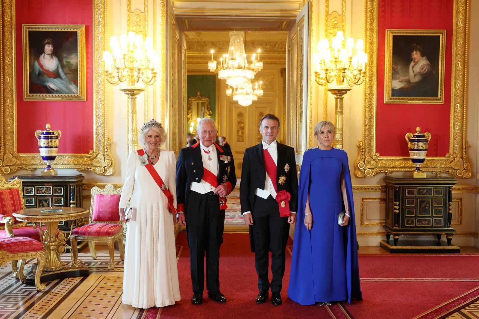 チャールズ国王、カミラ王妃、エマニュエル・マクロン大統領、ブリジット・マクロン大統領夫人、晩餐会Queen Camilla King Charles III President of France Emmanuel Macron and...