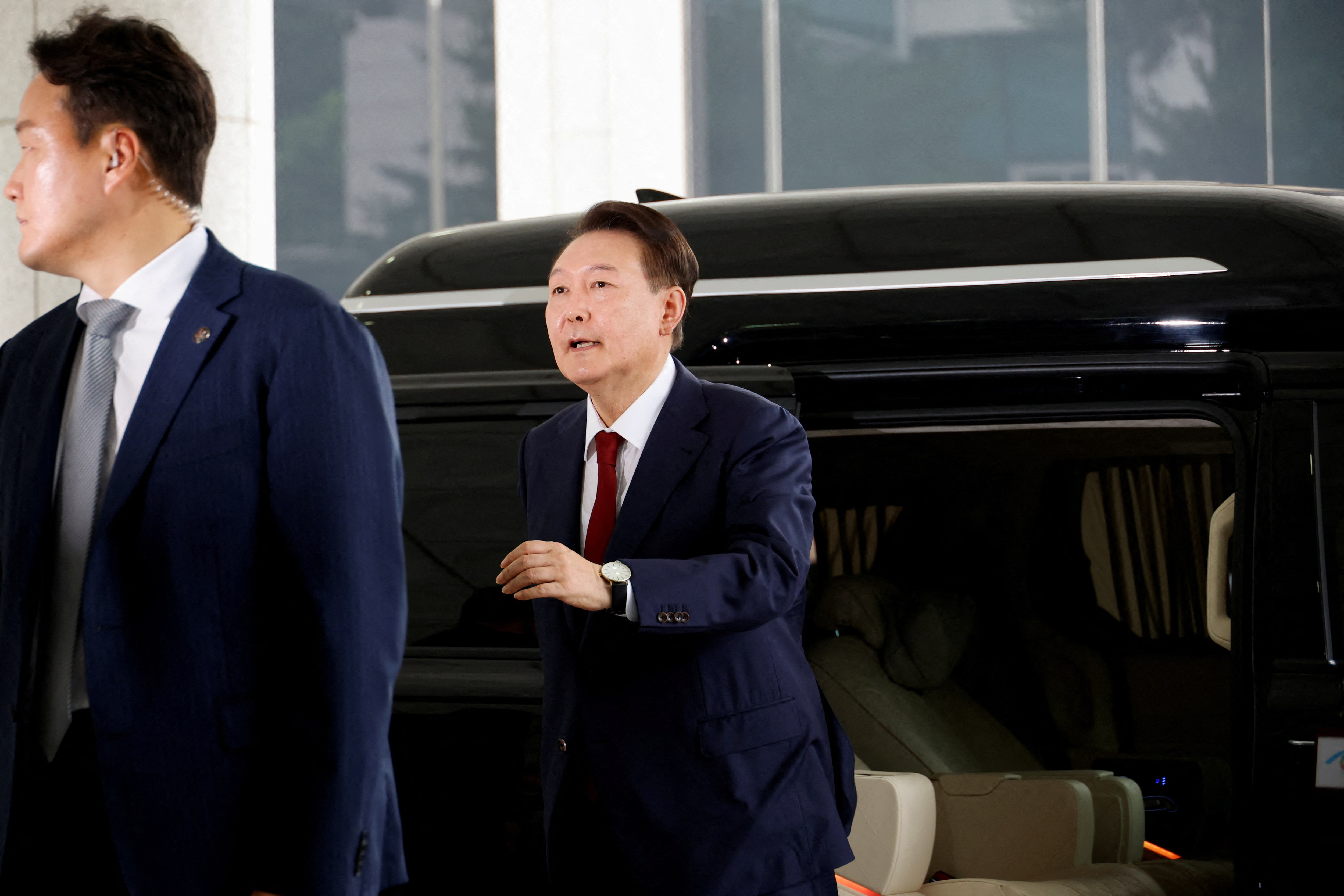 韓国の尹前大統領、特別検察官の聴取に応じず