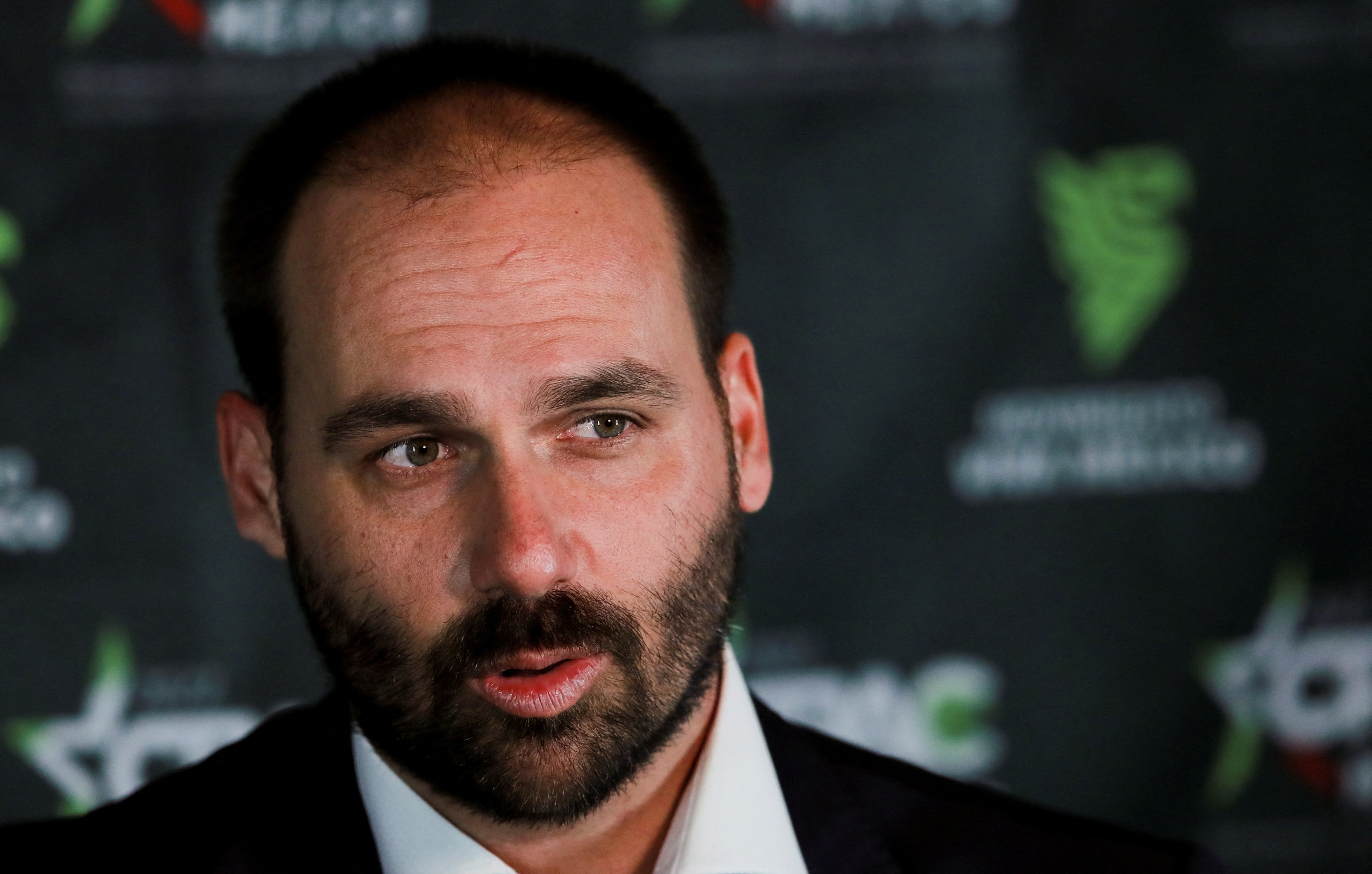 ボルソナロ前大統領三男の資産凍結、ブラジル最高裁が決定