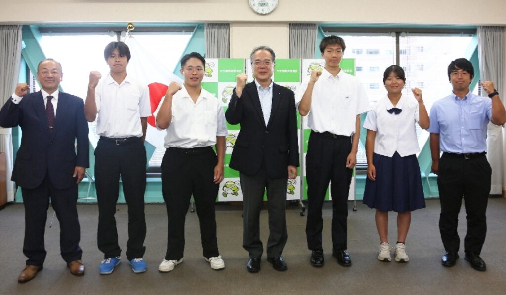 高校スポーツ国際大会「力を発揮したい」　出場選手らが大分県庁で活躍誓う - 大分のニュースなら 大分合同新聞プレミアムオンライン Gate