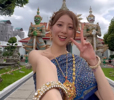 サッカー美女キャスターが魅せた、タイでのビューティー七変化！色香・キュートをブレンドした絶美姿にファン総魅了！ | 話題の投稿 | スポーツブル (スポブル)