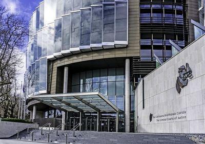 大ve日にダブリンでレイプされたスペインの観光客は、彼女の攻撃者に会うように頼み、回復的正義を介して「彼を目に見て」頼みます