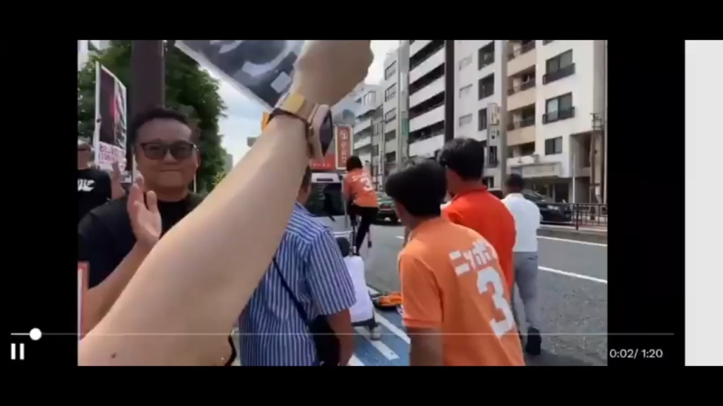 【動画】仁藤夢乃「参政党の街宣で、党関係者の男性に暴行されました。街宣が終わり候補者の「さや」が姿を消した瞬間に男性が体当たりしてきて、一度は踏ん張りましたが突き飛ばされました。被害届を出して、診断書をもらいました。全治10日間だけど、今日のレントゲンで映らないところで骨折している可能性もあると医師」