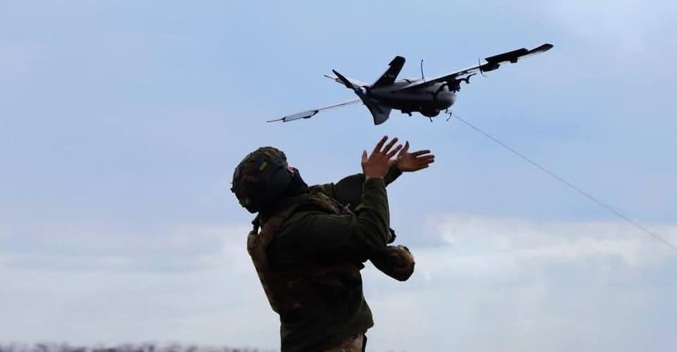 ウクライナ軍は、ハーソン地域で1歳の子供を殺害する責任があるロシアのドローンオペレーターを排除します