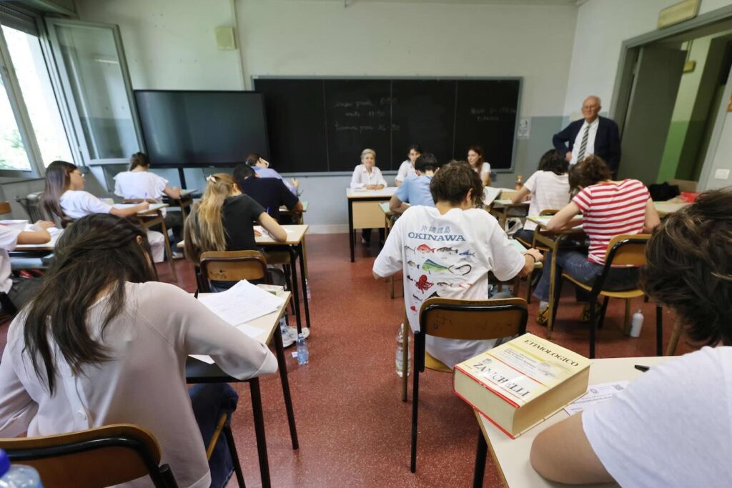 抗議する人々は、イタリアで私たちをそんなに悩ませるのですか？