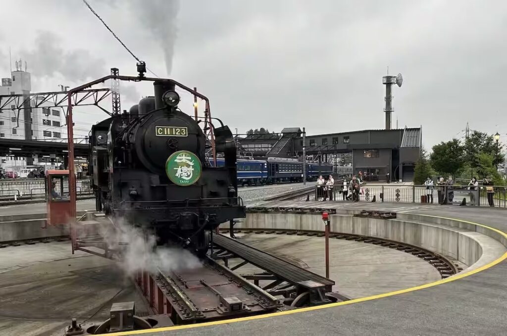 SL「大樹」 ファンと街を牽引 レトロ鉄道が人気 栃木・日光の下今市駅 | JAPAN Forward P45ELSW7WJNQNBF5V5PKUEILYY copy-min